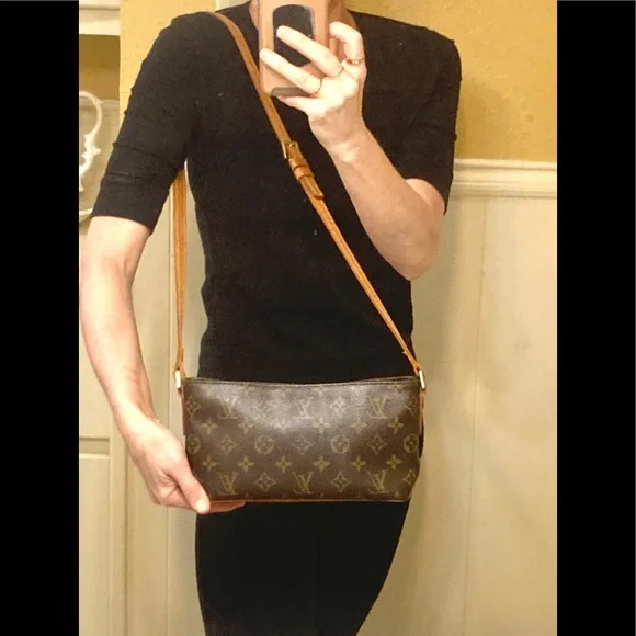Louis Vuitton Monogram Logo Trotteur Shoulder Bag Crossbody - Picture 11 of 11